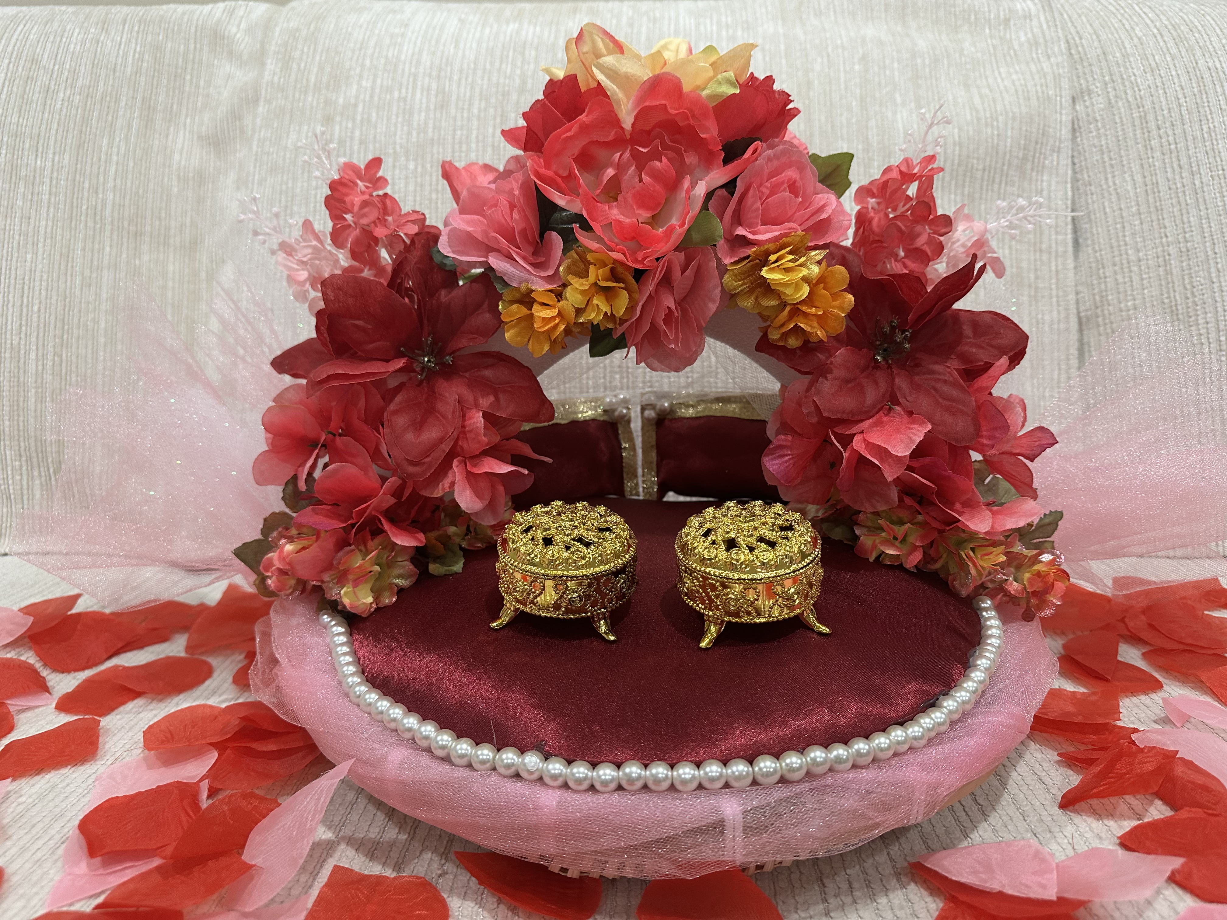 Wedding ring platter decorated with flowers and pearls